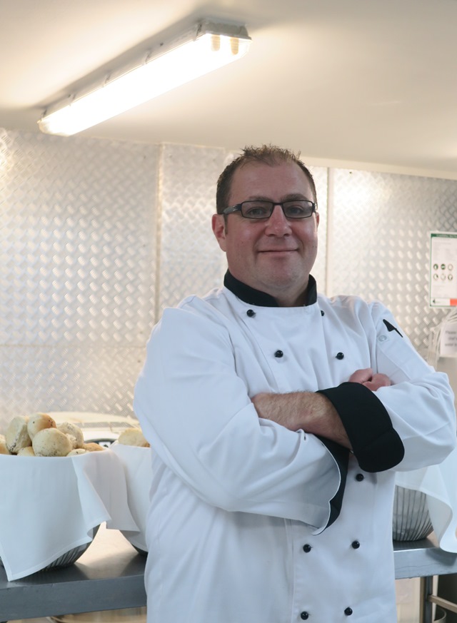 cticc-executive-chef-roberto-de-carvalho-640x873
