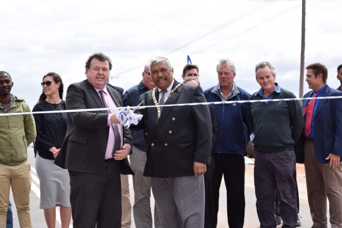 Official opening of the road between Piketberg and Velddrif