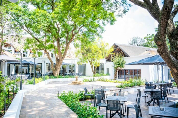 Indaba Hotel Fourways - Courtyard