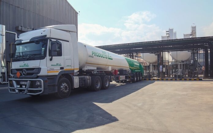 Air Products Bulk Tanker and new CO2 storage tanks