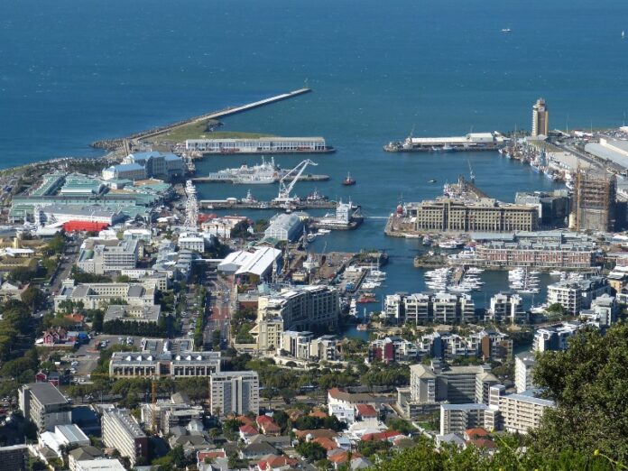 Cape Town Harbour - Port of Cape Town - Trade - Export - Tourism