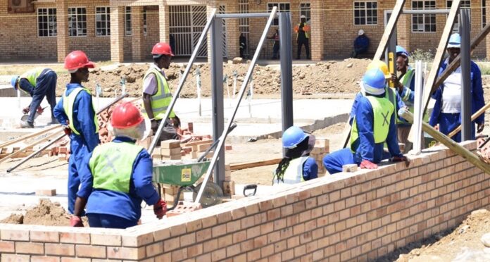 De Beers - construction of Phuleng Primary School