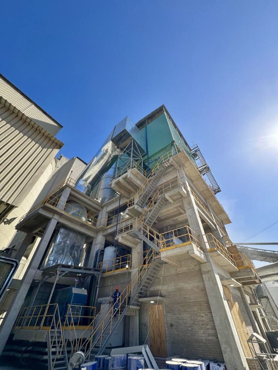 The investment by Natal Portland Cement in extensions to its plant is a good sign for the regional economy. [Photo: Top Dog Construction]